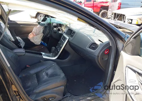 2012 Volvo S60 T5 z USA, uszkodzony, nr VIN YV1622FSXC2145297